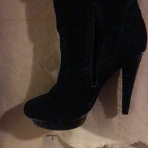 Women suede boots
